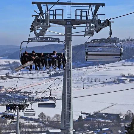 First-class Domizil Willingen-lodge Mit Eingezaeuntem Garten Und Spielplatz In Zentraler Top-lage! Appartement *