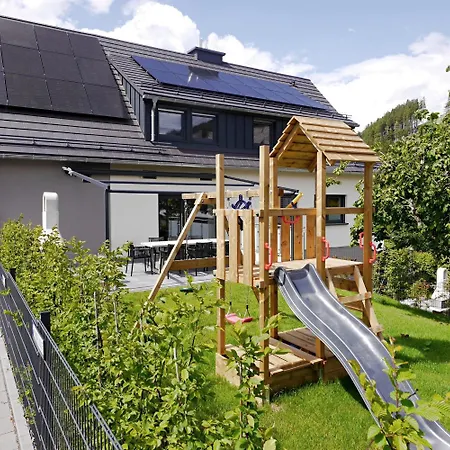 Appartement First-class Domizil Willingen-lodge Mit Eingezaeuntem Garten Und Spielplatz In Zentraler Top-lage! Willingen (Upland)